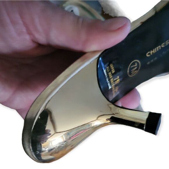 NWT Chinese Laundry Gold Rhinstone Clear Kitten Heels - Picture 3 of 10